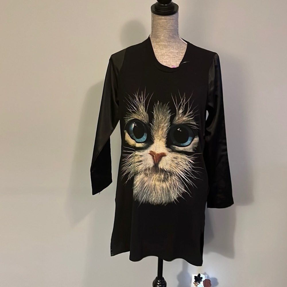 Women's Twinset Simona Barbieri BlackTop T-shirt Tunic Size M w/ picture of Cat.